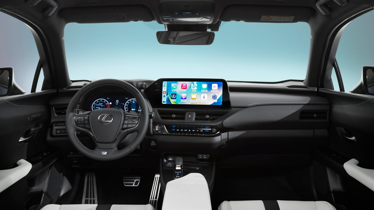interior carplay Lexus UX